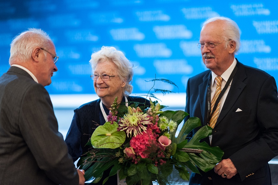 Ehrung von Frau Arndt zu 70 Jahren Mitgliedschaft in der CDU - Prof. Dr. Wolfgang Merbach, Rosemarie Arndt, Prof. Dr. Otto Wulff (v.l.n.r.)