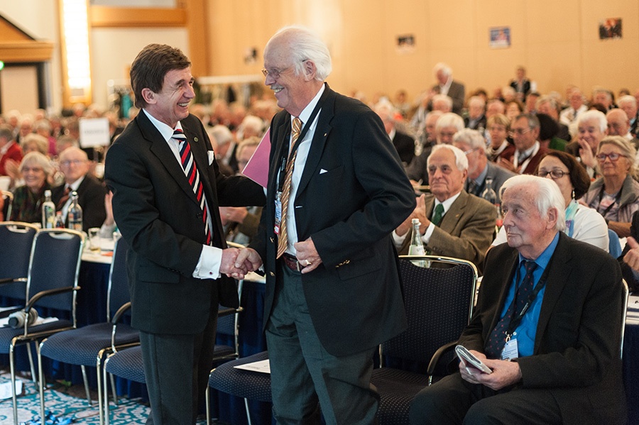 Gratulation zur Wiederwahl Heinz Soth und Prof. Dr. Otto Wulff (v.l.n.r.)