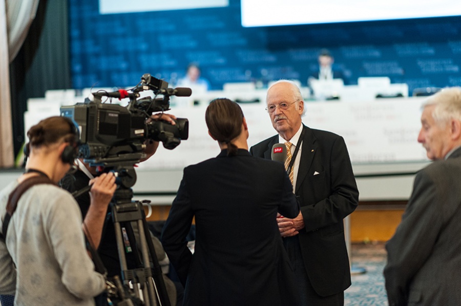 Prof. Dr. Otto Wulff im Interview mit dem Schweizer Fernsehen (SRF)