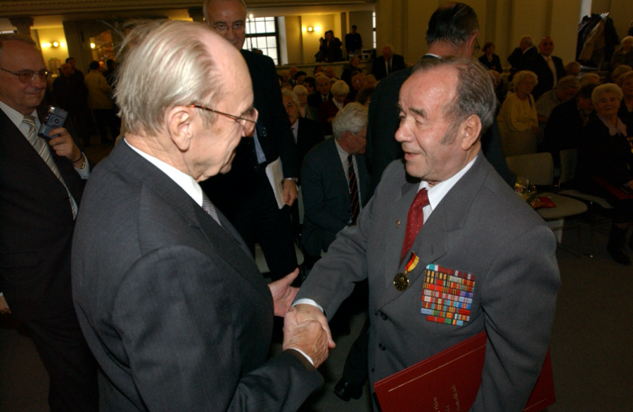 Verleihung der „Goldenen Medaille"
