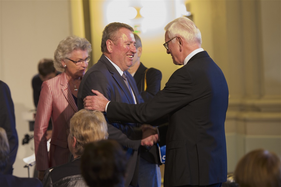 Verleihung der „Goldenen Medaille"