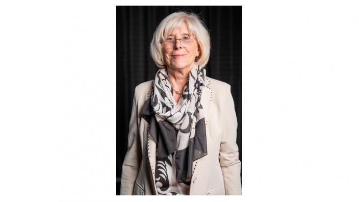 Elisabeth Ball